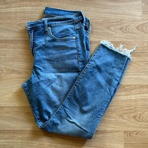 Gap True Skinny High Rise Jean-14